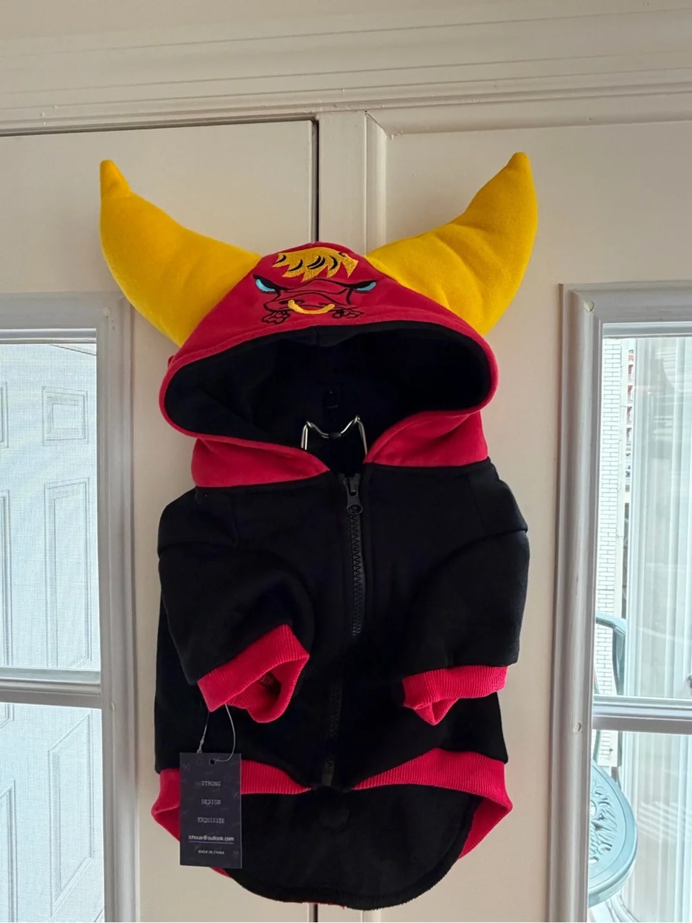ICHOUe Dog Devil Costume Size L Black Red Hooded Bull Horns Pet Halloween Outfit